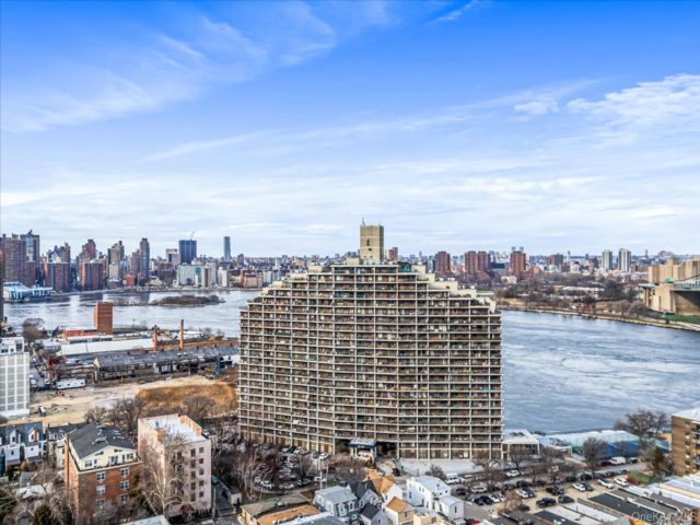  1 BR,  1.00 BTH &nbsp;Other style home in Astoria