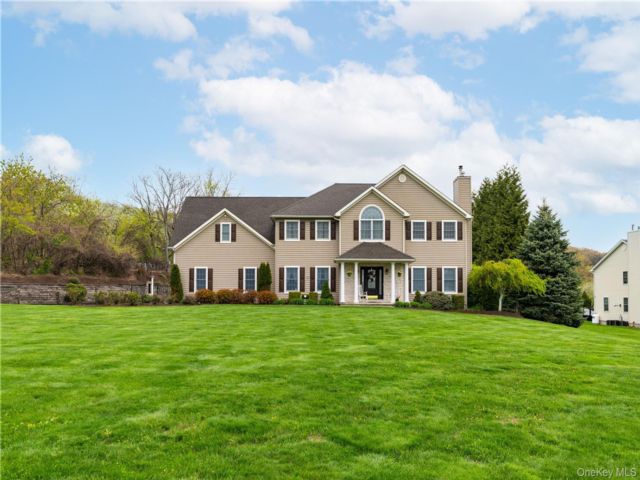  4 BR,  3.00 BTH &nbsp;Contemporary style home in Marlboro