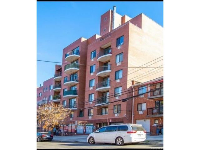  2 BR,  2.00 BTH &nbsp;Other style home in Flushing