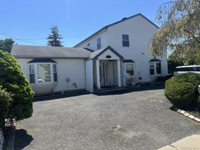  4 BR,  2.00 BTH &nbsp;A-frame style home in Levittown