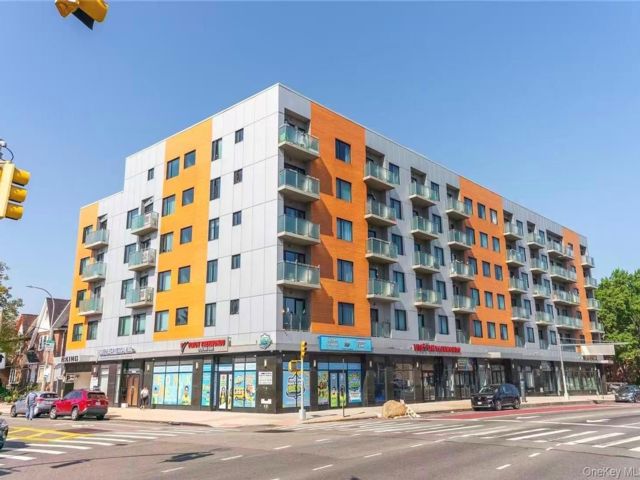  1 BR,  1.00 BTH &nbsp;Other style home in Rego Park