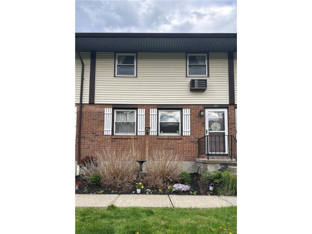 2 BR,  1.00 BTH &nbsp;Condo style home in Newburgh