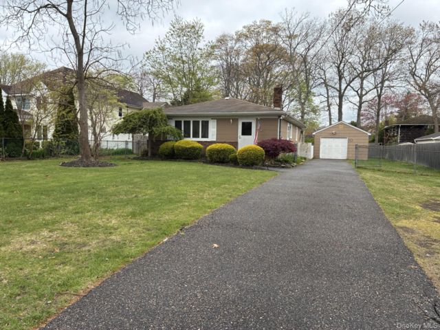  3 BR,  1.00 BTH &nbsp;Ranch style home in Oakdale