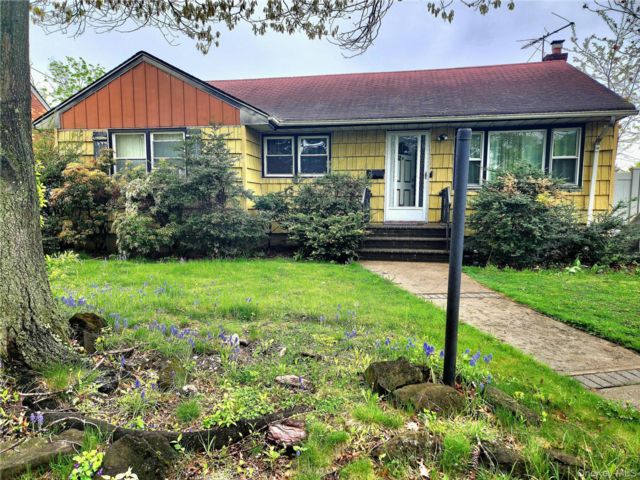  3 BR,  1.00 BTH &nbsp;Ranch style home in Roosevelt