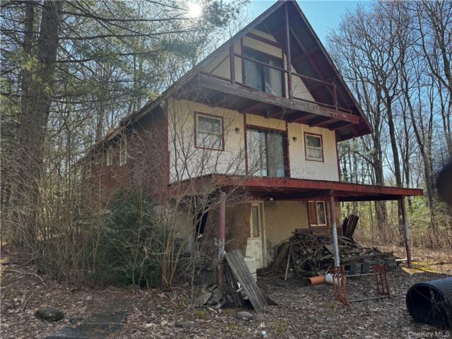  7 BR,  3.00 BTH &nbsp;A-frame style home in Hunter