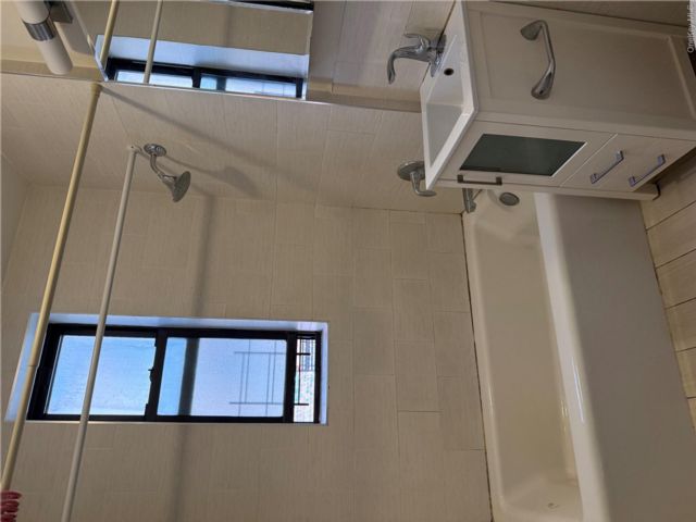  1 BR,  1.00 BTH &nbsp;Other style home in Flushing