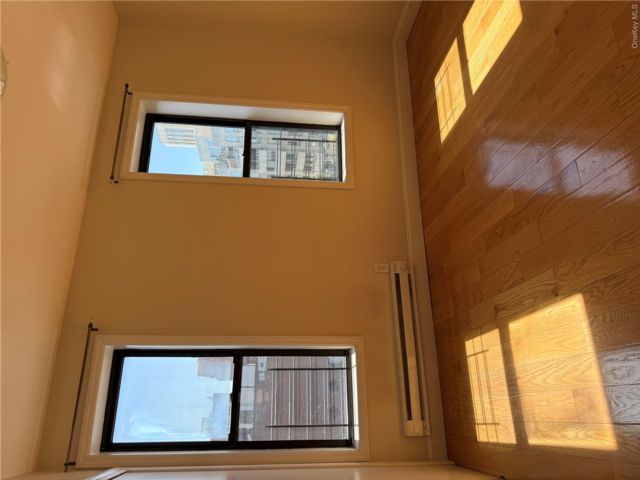[PHOTO]