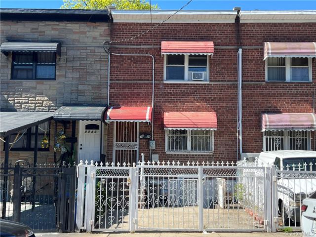  2 BR,  1.00 BTH &nbsp;Other style home in Wakefield