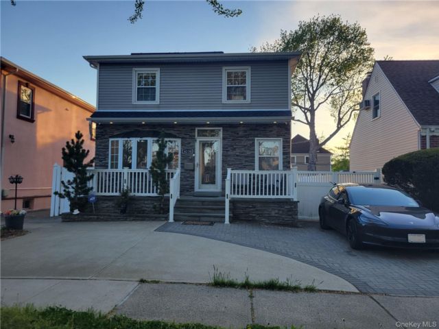 [Glen Oaks Real Estate, listing number 7281994]