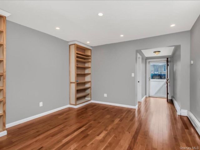  3 BR,  1.00 BTH &nbsp;Other style home in Far Rockaway
