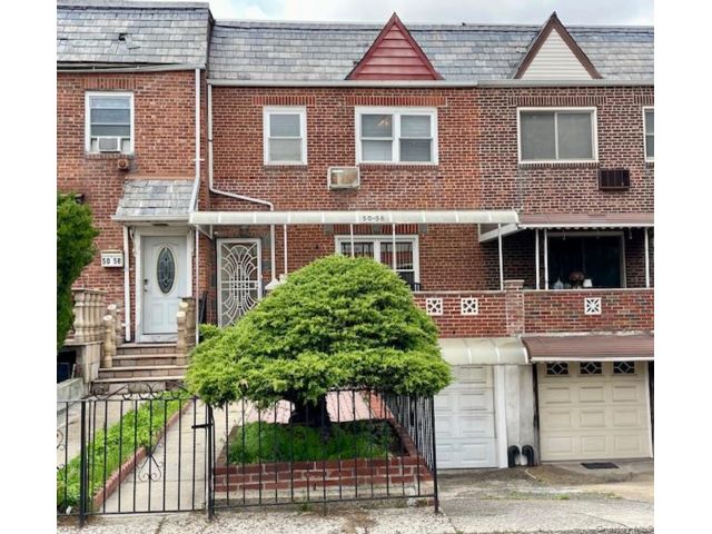  3 BR,  2.00 BTH &nbsp;Contemporary style home in Woodside