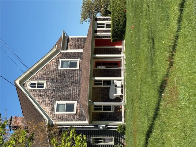  3 BR,  2.00 BTH &nbsp;Farmhouse style home in Calverton