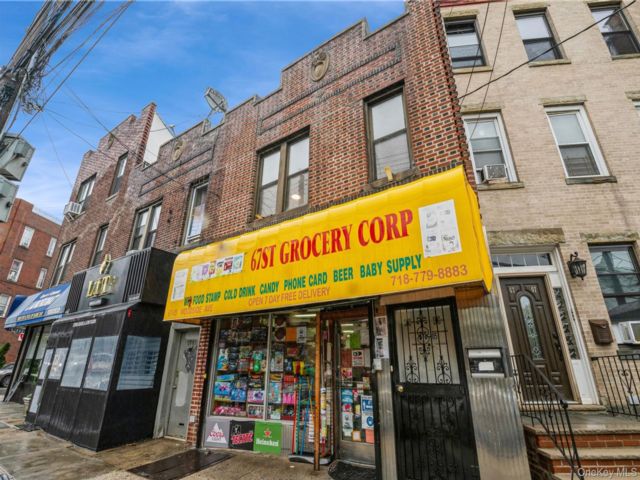 Studio,  0.00 BTH &nbsp;House style home in Woodside