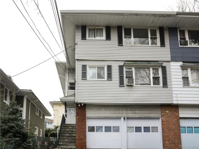  3 BR,  1.00 BTH &nbsp;Other style home in Yonkers