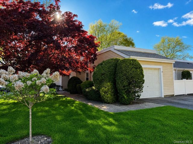 [Saint James Real Estate, listing number 7282285]