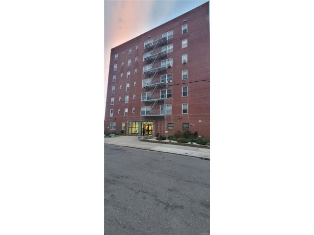  1 BR,  1.00 BTH &nbsp;Other style home in Rockaway Park