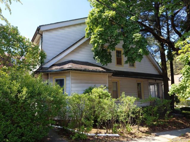 Studio,  0.00 BTH &nbsp;Colonial style home in Yonkers