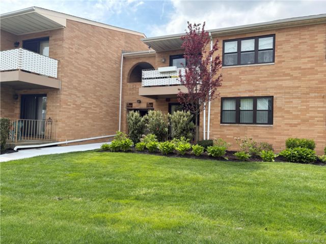  1 BR,  1.00 BTH &nbsp;Garden style home in Freeport