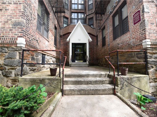 [Parkchester Real Estate, listing number 7282865]