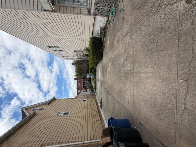 [PHOTO]