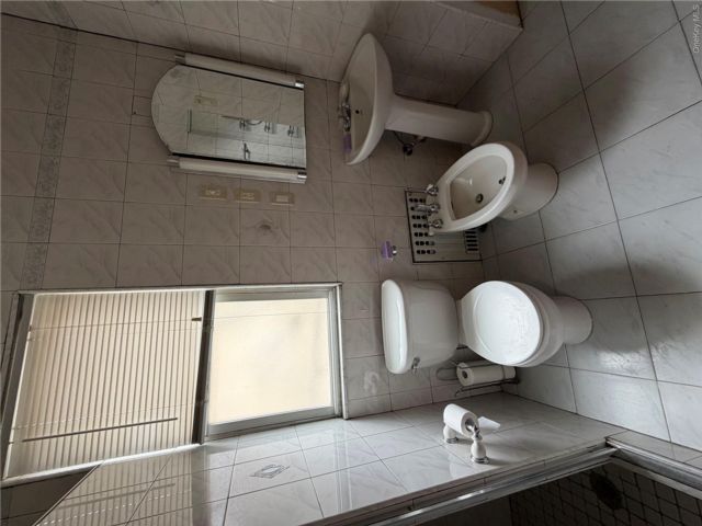[PHOTO]