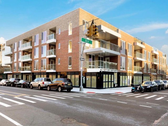 2 BR,  2.00 BTH &nbsp;Other style home in Woodside