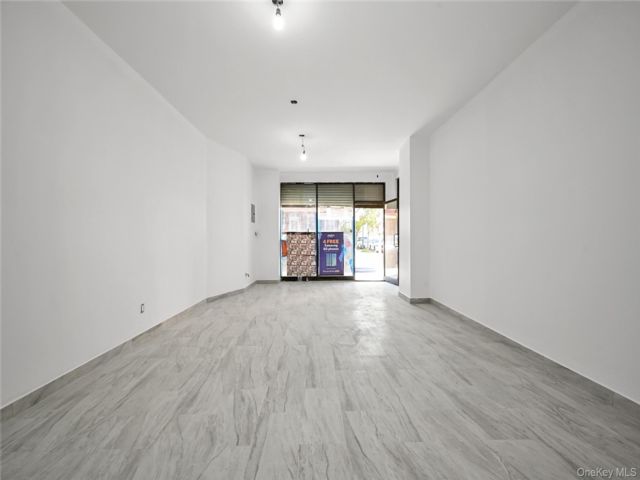 Studio,  0.00 BTH &nbsp;Commercial style home in Cypress Hills