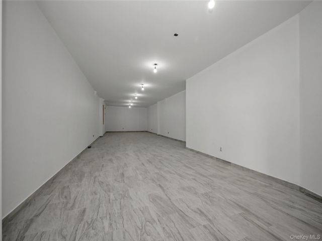 [PHOTO]
