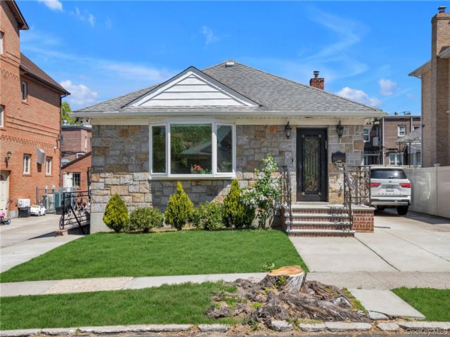 [Fresh Meadows Real Estate, listing number 7283015]