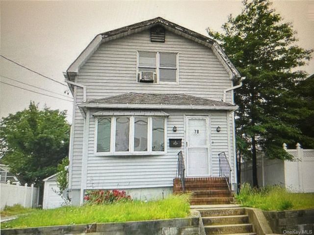  2 BR,  2.00 BTH &nbsp;Other style home in Floral Park