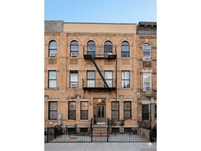 Studio,  0.00 BTH &nbsp;House style home in East New York