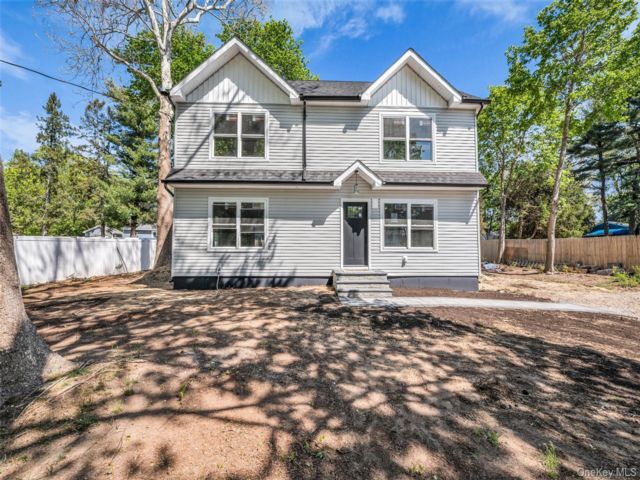 [Centereach Real Estate, listing number 7283196]