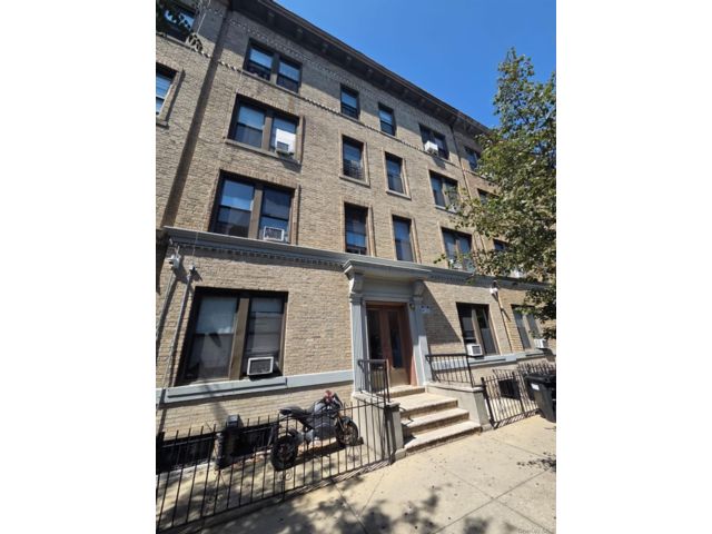Studio,  0.00 BTH &nbsp;House style home in Ridgewood