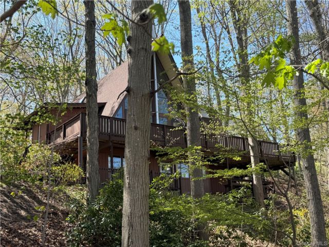 [Port Jefferson Real Estate, listing number 7283359]