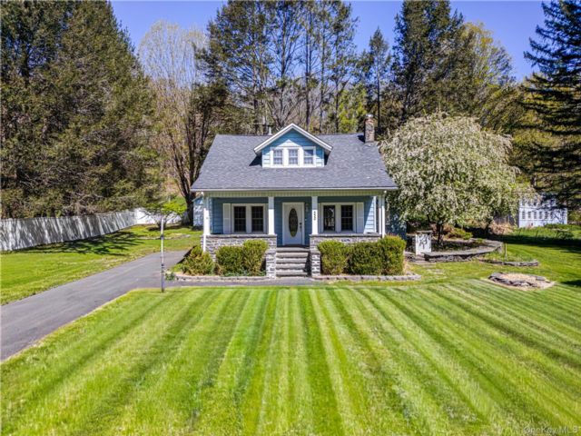  3 BR,  3.00 BTH &nbsp;Craftsman style home in Stone Ridge