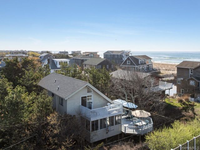  4 BR,  2.00 BTH &nbsp;Exp cape style home in Corneille Estates