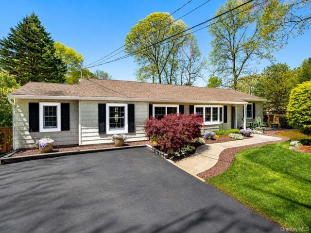  4 BR,  2.00 BTH &nbsp;A-frame style home in Centereach