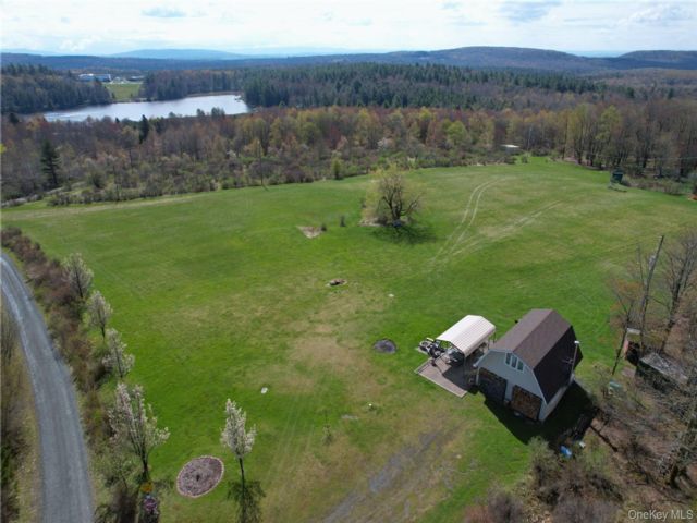 2 BR,  1.00 BTH &nbsp;Cottage style home in Parksville