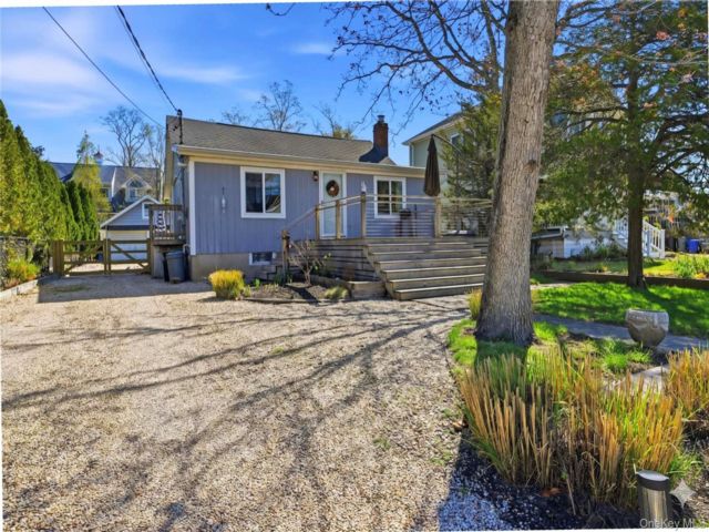  3 BR,  2.00 BTH &nbsp;Cottage style home in Laurel
