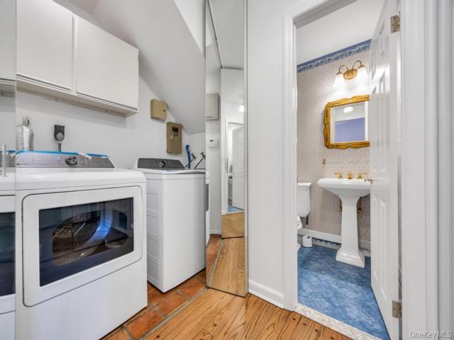 [PHOTO]