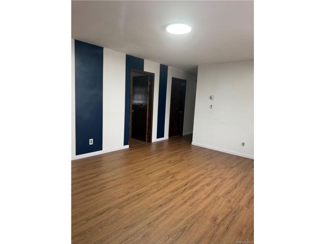  2 BR,  1.00 BTH &nbsp;A-frame style home in Elmont