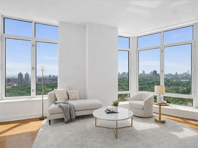  2 BR,  3.00 BTH &nbsp;Other style home in New York (manhattan)