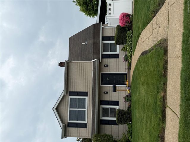  4 BR,  2.00 BTH &nbsp;Exp cape style home in Levittown