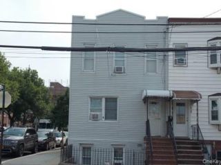 Studio,  0.00 BTH &nbsp;Colonial style home in Maspeth
