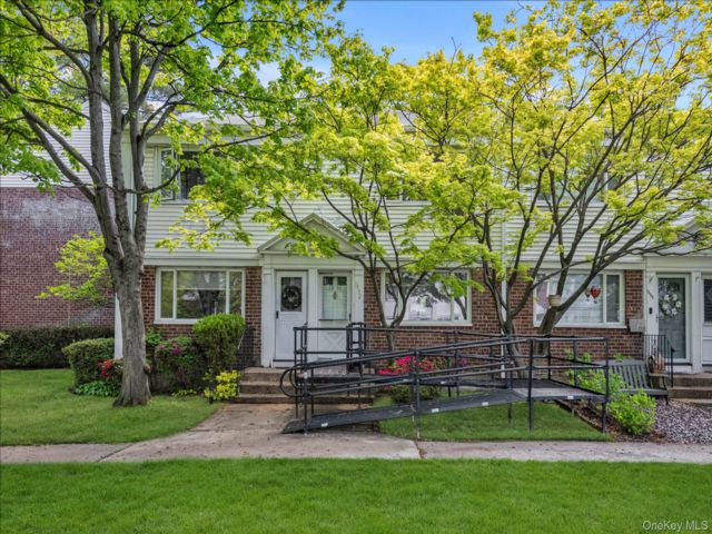  2 BR,  1.00 BTH &nbsp;Other style home in Bayside