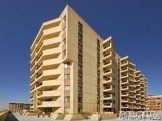 1 BR,  2.00 BTH &nbsp;Contemporary style home in Long Beach