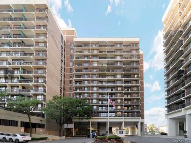 [Flushing Real Estate, listing number 7284181]