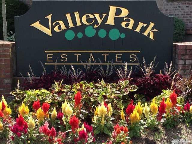  1 BR,  1.00 BTH &nbsp;Garden style home in Valley Stream