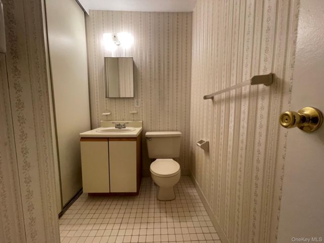 [Middle Island Real Estate, listing number 7284431]