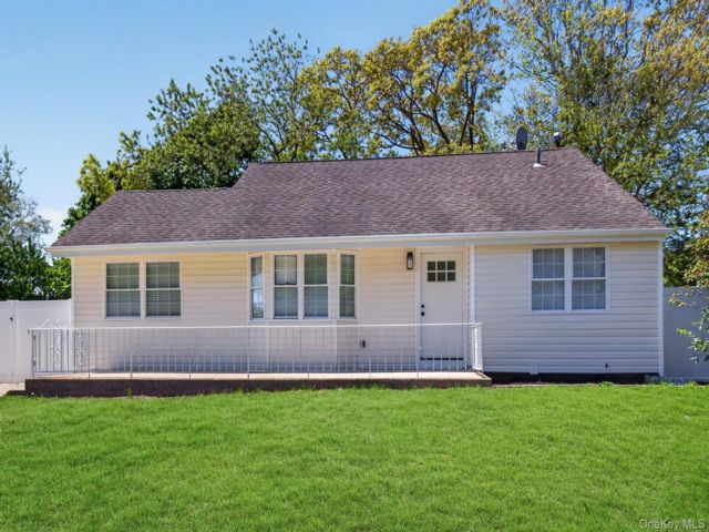 [Port Jefferson Real Estate, listing number 7284483]